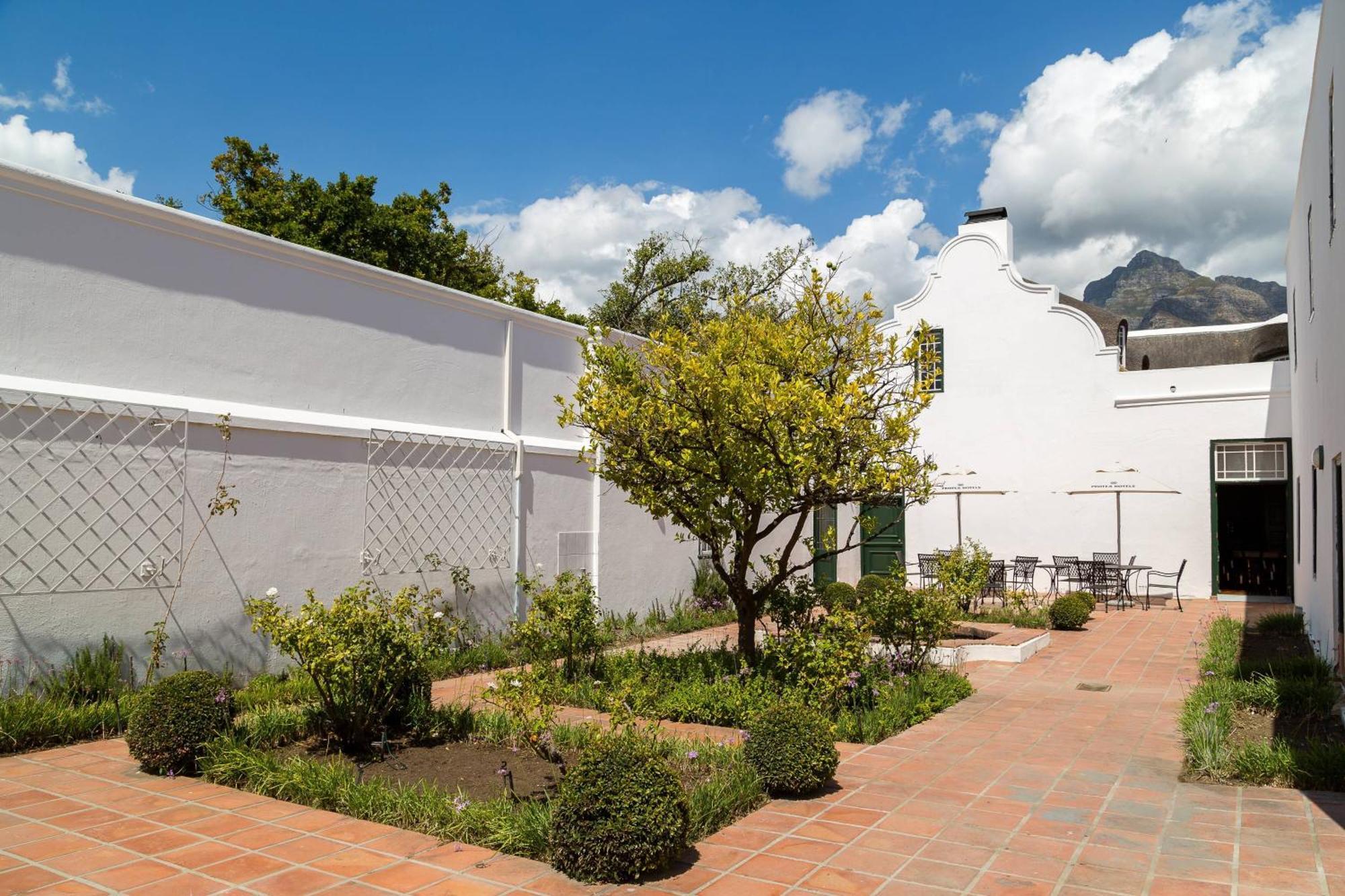 Protea Hotel By Marriott Cape Town Mowbray Cidade Do Cabo Exterior foto